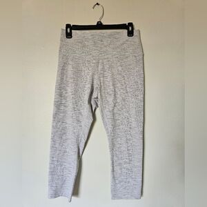 Lululemon Women's Light Grey Cropped Leggings size 10